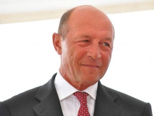 Băsescu: Relaţia cu Rusia funcţionează. Deşi nu ne pupăm, există comunicare